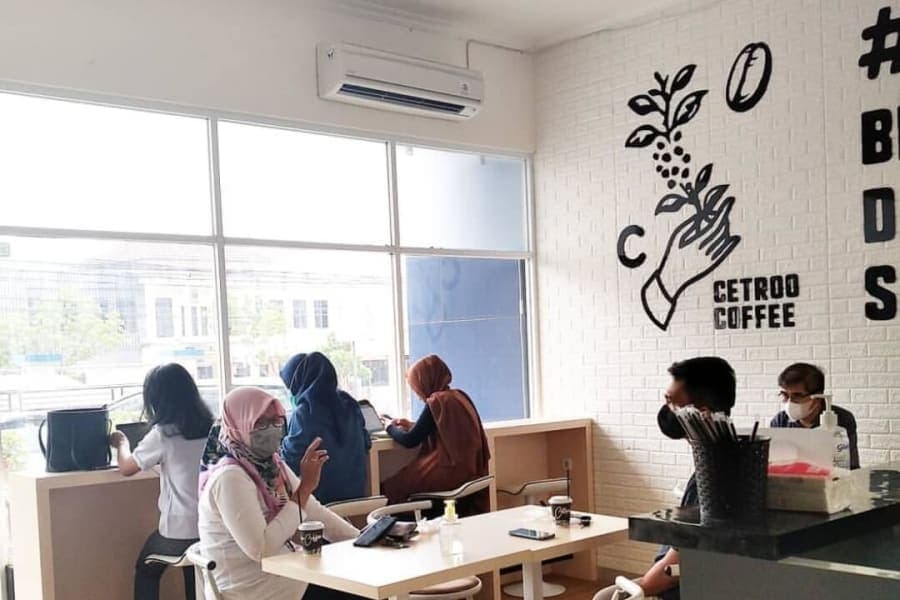 Interior dan suasana di Cetroo Coffee Rajawali Palembang