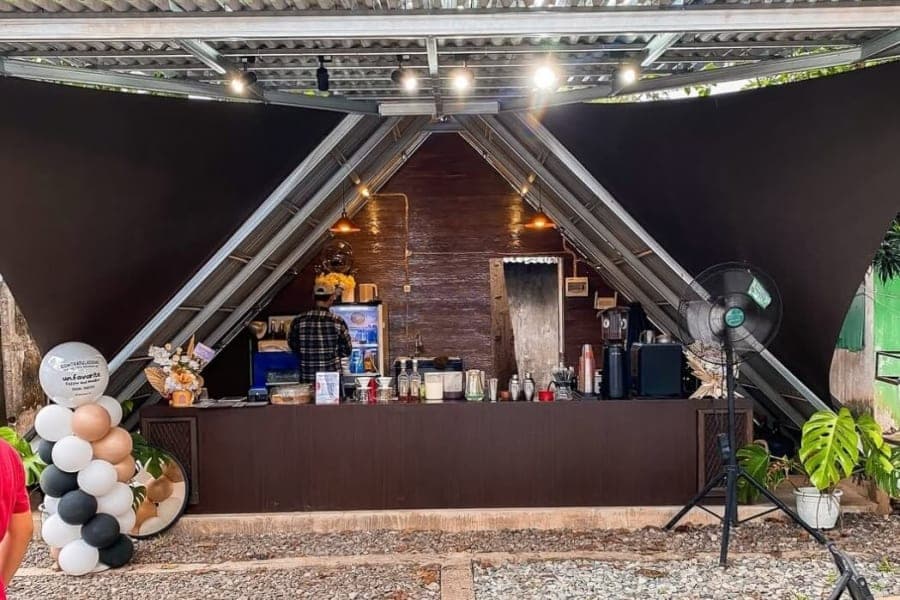 Interior dan suasana di Un.Favorite Coffee and Noodle Palembang