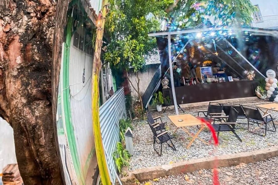 Interior dan suasana di Un.Favorite Coffee and Noodle Palembang